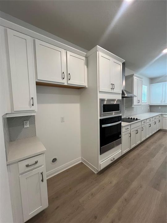 Под контрактом: $838,102 (4 спален, 4 ванн, 2945 Квадратных фут)