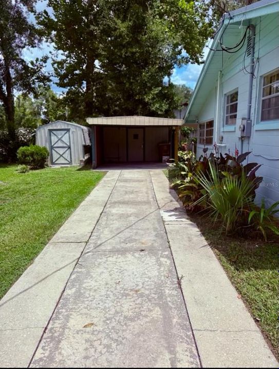 Active With Contract: $154,900 (2 beds, 1 baths, 962 Square Feet)