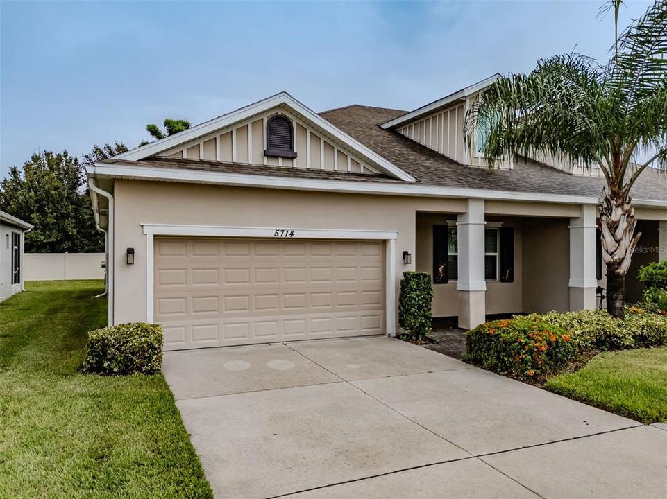 合同活跃: $325,000 (2 贝兹, 2 浴室, 1516 平方英尺)