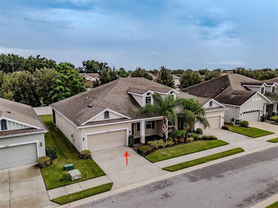 合同活跃: $325,000 (2 贝兹, 2 浴室, 1516 平方英尺)