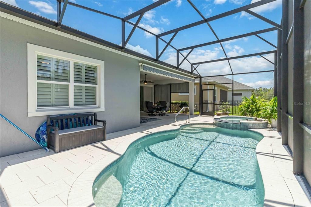 合同活跃: $499,900 (3 贝兹, 2 浴室, 1863 平方英尺)