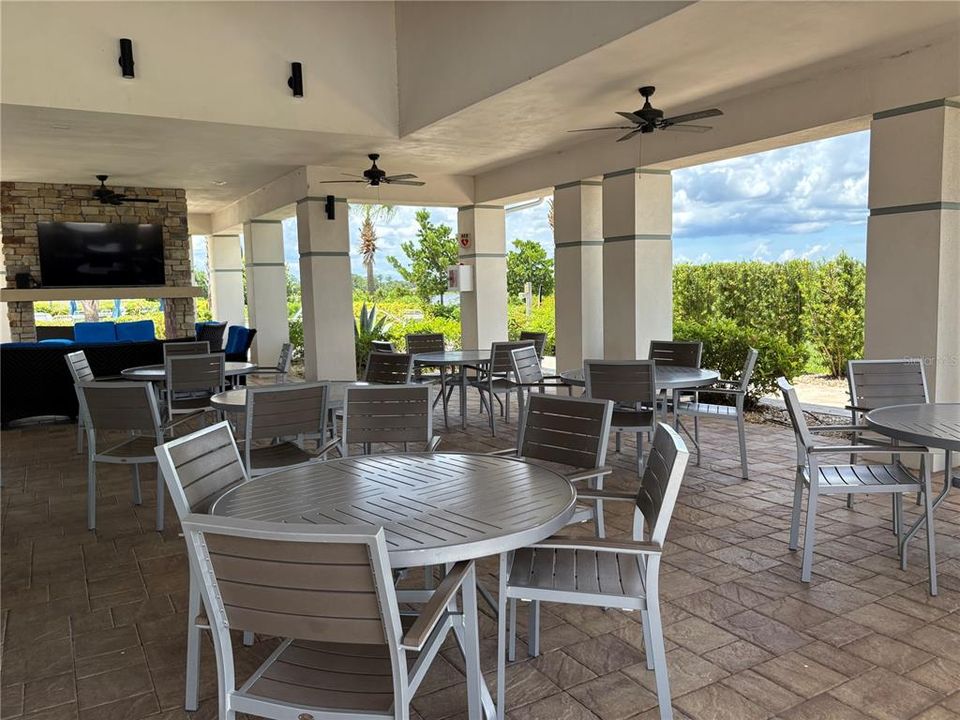 合同活跃: $499,900 (3 贝兹, 2 浴室, 1863 平方英尺)