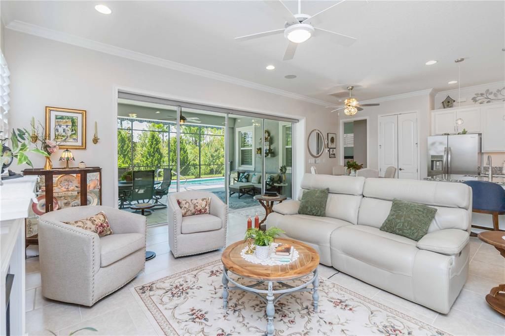 合同活跃: $499,900 (3 贝兹, 2 浴室, 1863 平方英尺)