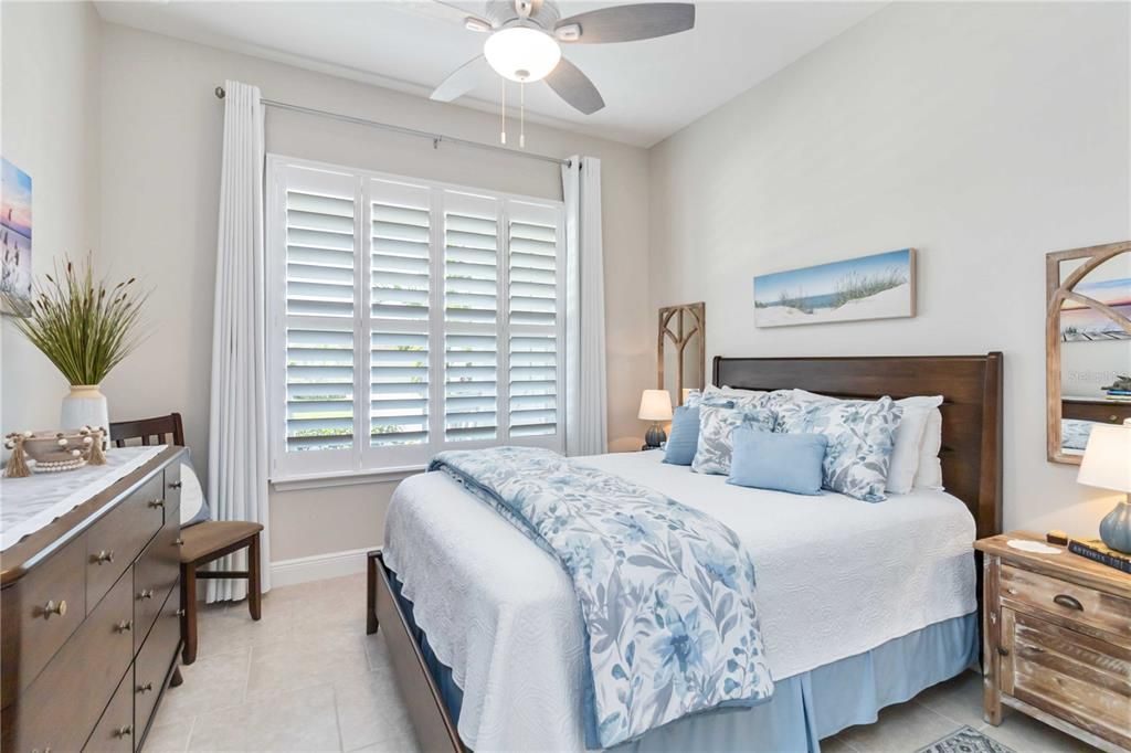 合同活跃: $499,900 (3 贝兹, 2 浴室, 1863 平方英尺)