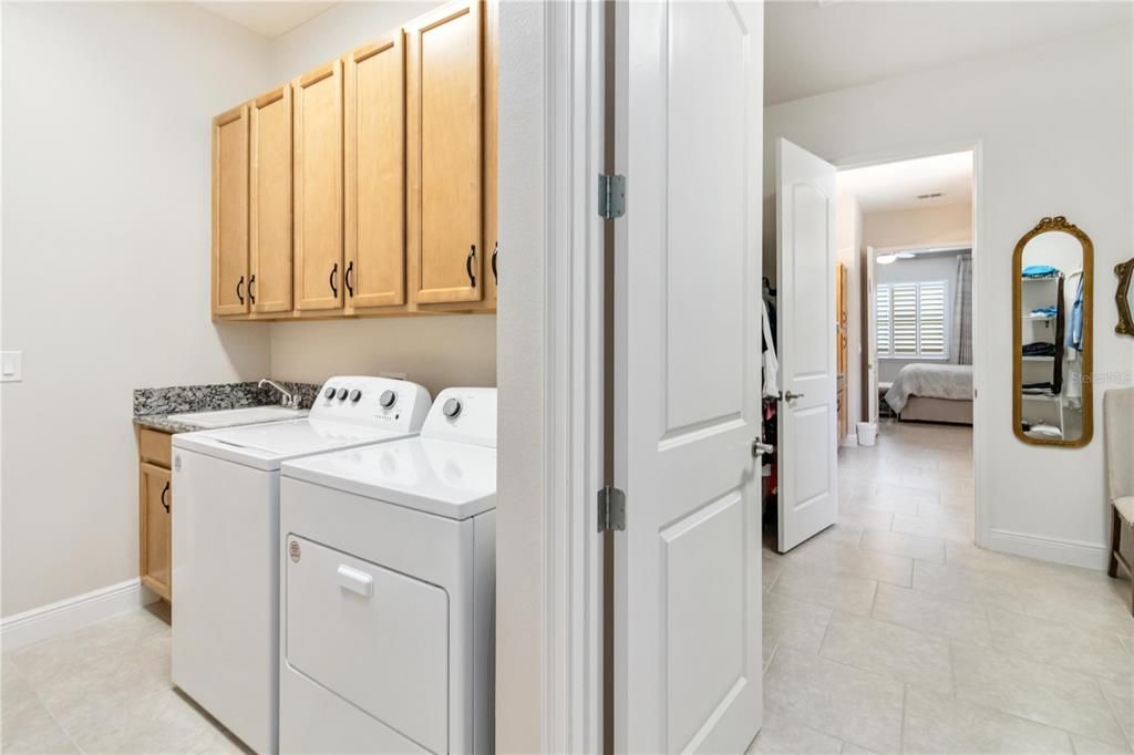 合同活跃: $499,900 (3 贝兹, 2 浴室, 1863 平方英尺)