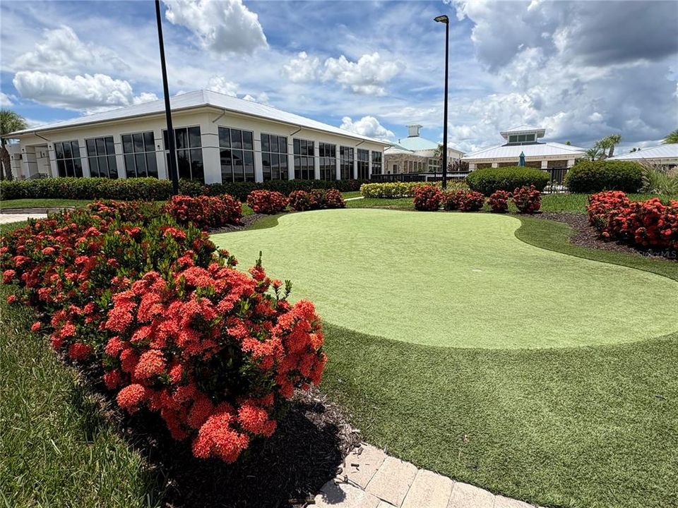 合同活跃: $499,900 (3 贝兹, 2 浴室, 1863 平方英尺)