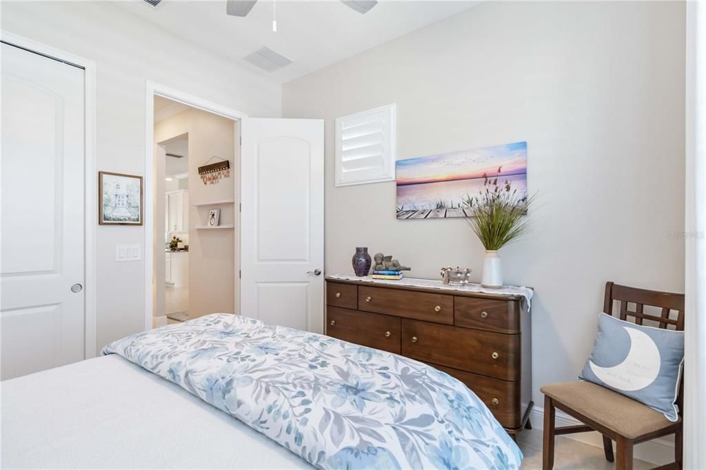 合同活跃: $499,900 (3 贝兹, 2 浴室, 1863 平方英尺)