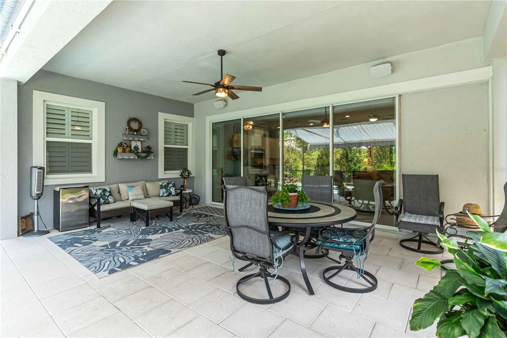 合同活跃: $499,900 (3 贝兹, 2 浴室, 1863 平方英尺)