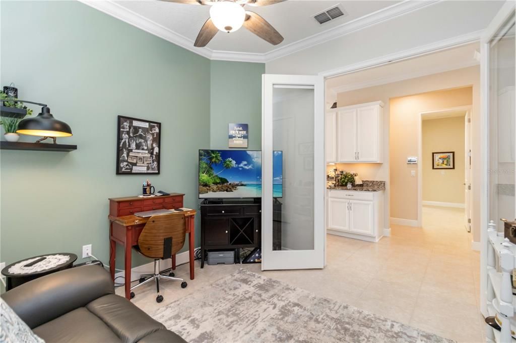 合同活跃: $499,900 (3 贝兹, 2 浴室, 1863 平方英尺)