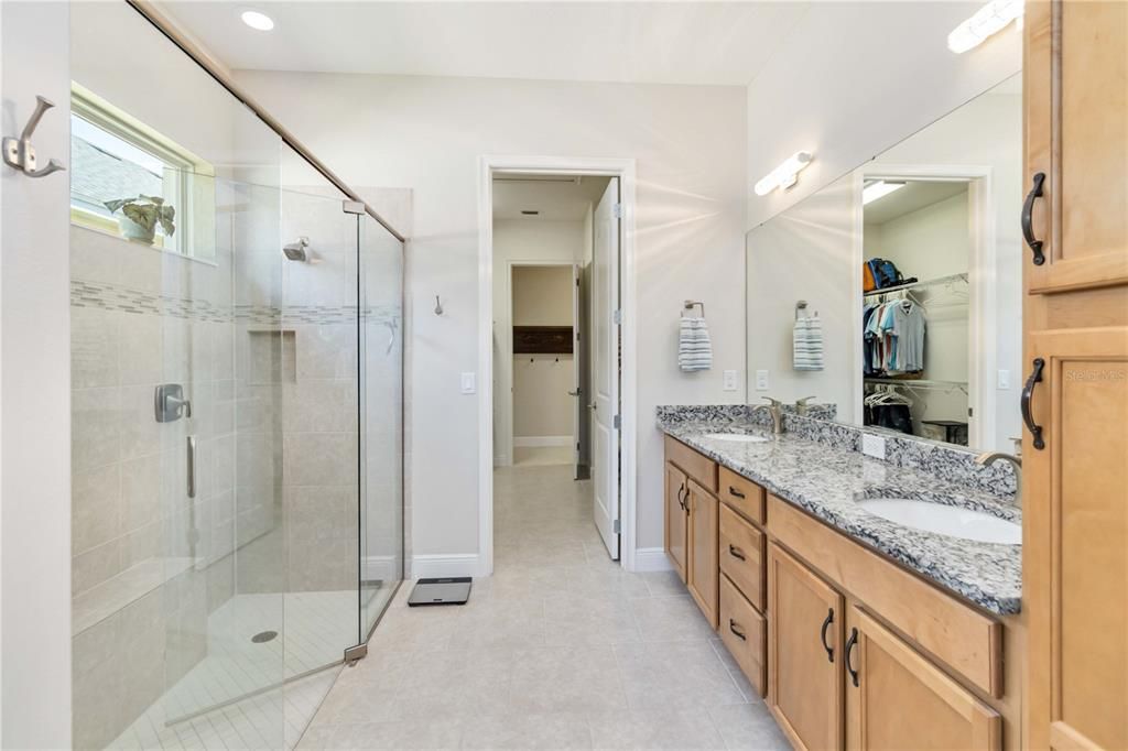 合同活跃: $499,900 (3 贝兹, 2 浴室, 1863 平方英尺)