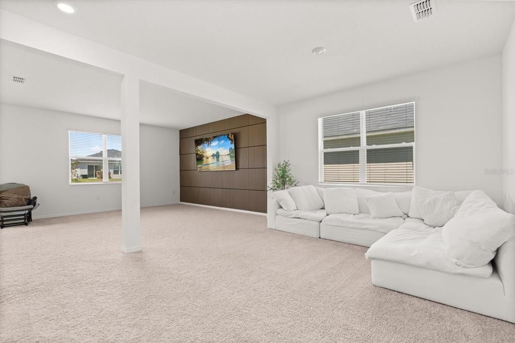 Active With Contract: $450,000 (5 beds, 3 baths, 3013 Square Feet)