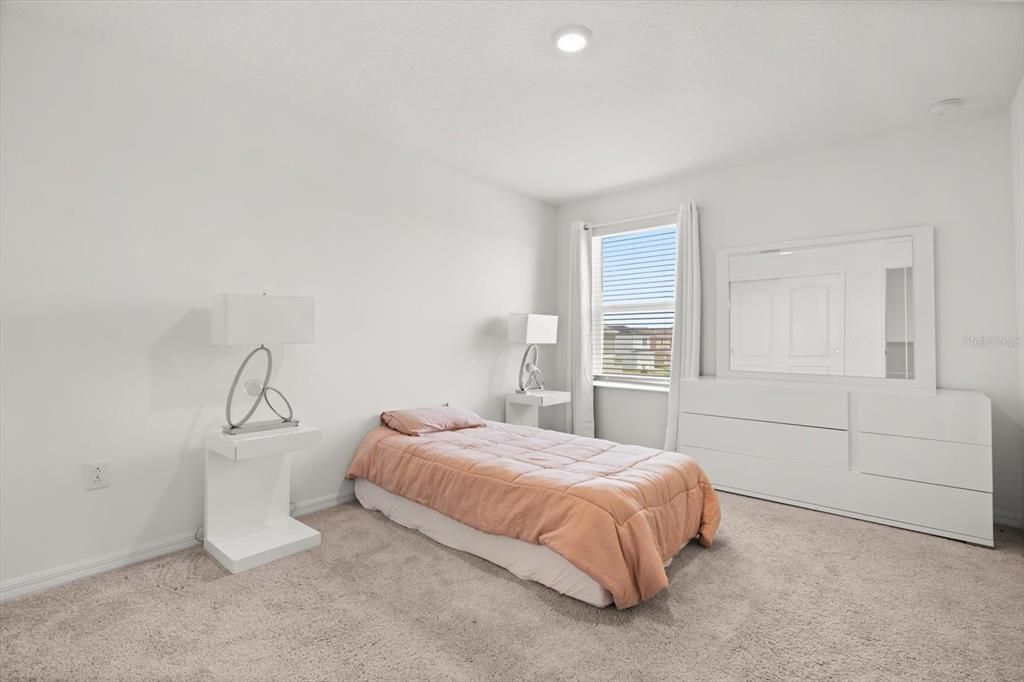 Active With Contract: $450,000 (5 beds, 3 baths, 3013 Square Feet)