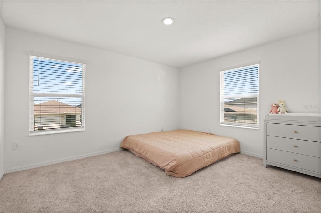 Active With Contract: $450,000 (5 beds, 3 baths, 3013 Square Feet)