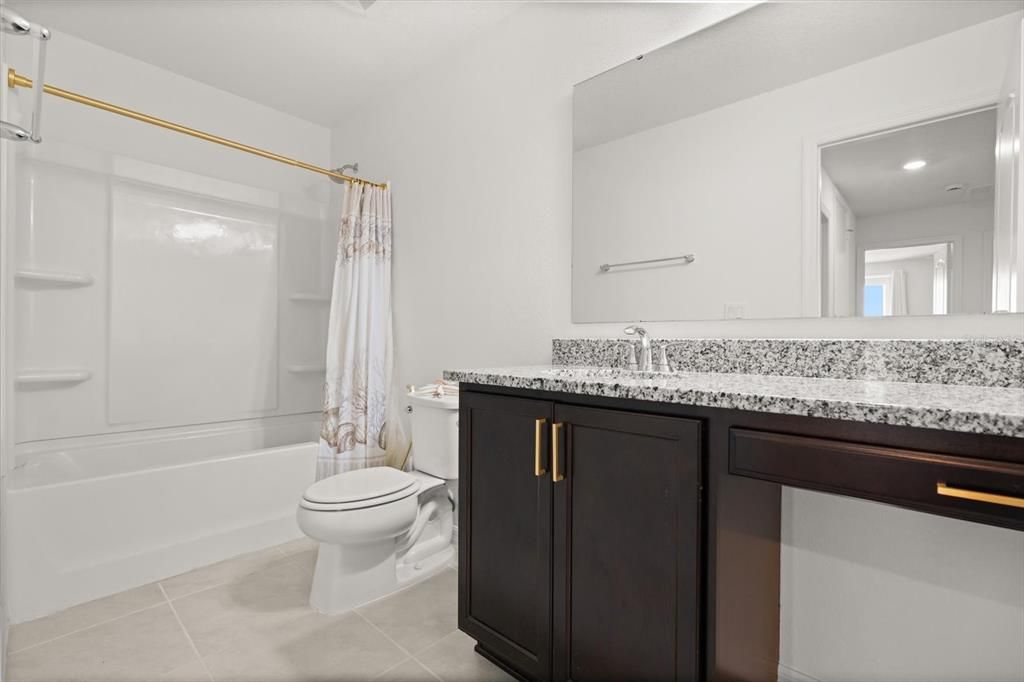 Active With Contract: $450,000 (5 beds, 3 baths, 3013 Square Feet)