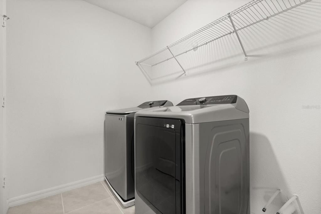 Active With Contract: $450,000 (5 beds, 3 baths, 3013 Square Feet)