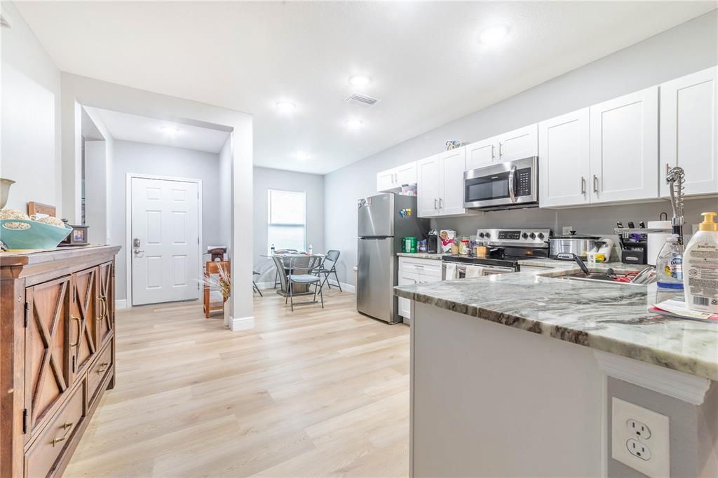 En Venta: $459,900 (6 camas, 4 baños, 2287 Pies cuadrados)