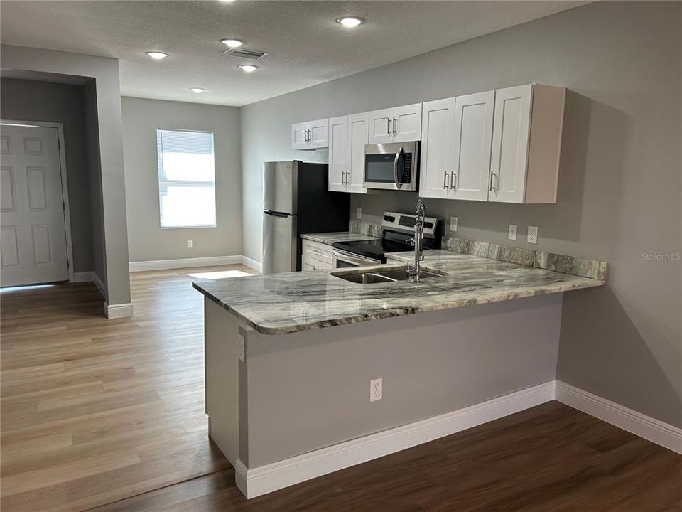 En Venta: $459,900 (6 camas, 4 baños, 2287 Pies cuadrados)