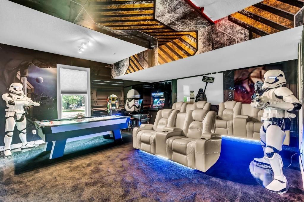 For Sale: $1,390,000 (6 beds, 5 baths, 3428 Square Feet)