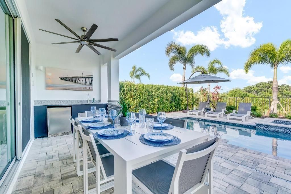 For Sale: $1,390,000 (6 beds, 5 baths, 3428 Square Feet)
