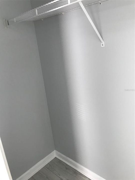 合同活跃: $139,900 (1 贝兹, 1 浴室, 951 平方英尺)