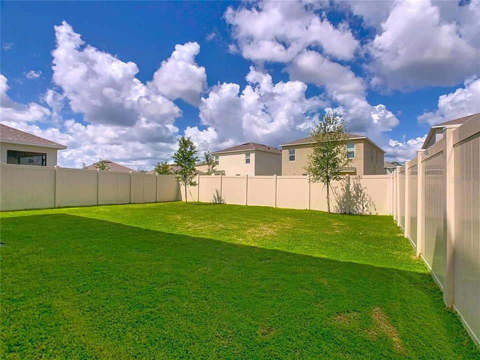 Activo con contrato: $358,500 (5 camas, 3 baños, 2522 Pies cuadrados)