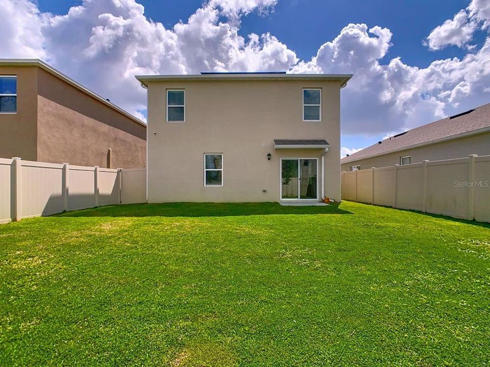 Activo con contrato: $358,500 (5 camas, 3 baños, 2522 Pies cuadrados)