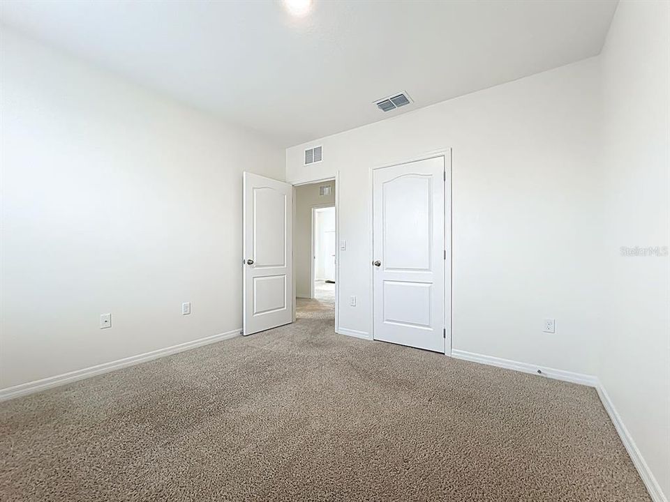 Activo con contrato: $358,500 (5 camas, 3 baños, 2522 Pies cuadrados)