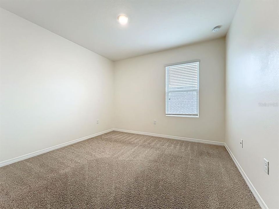 Activo con contrato: $358,500 (5 camas, 3 baños, 2522 Pies cuadrados)