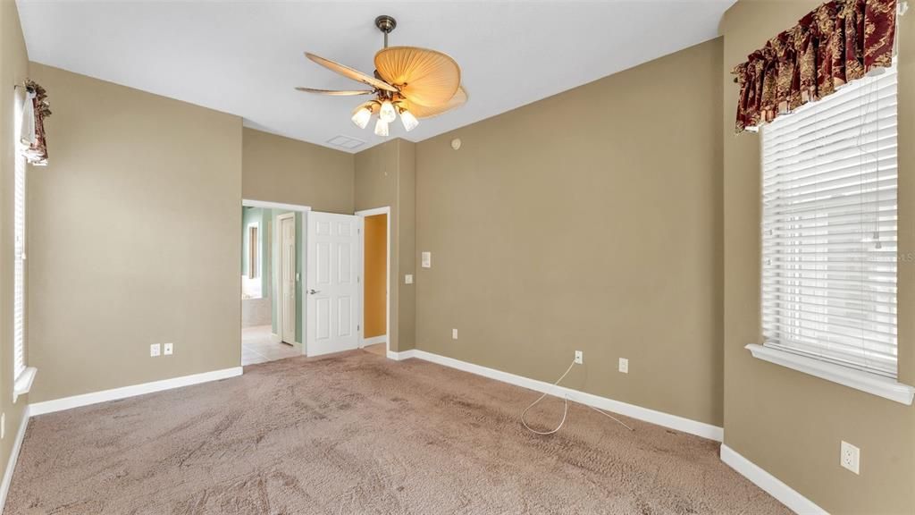 For Sale: $744,900 (3 beds, 3 baths, 2295 Square Feet)