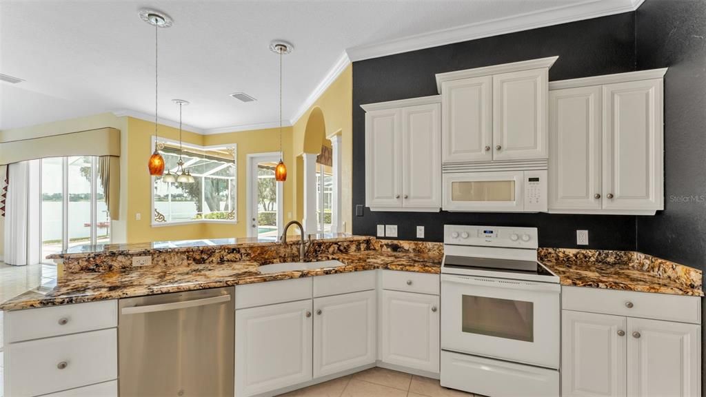 For Sale: $744,900 (3 beds, 3 baths, 2295 Square Feet)