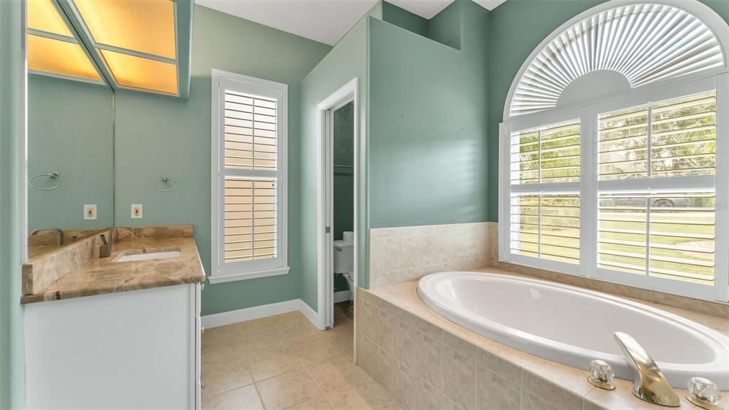 For Sale: $744,900 (3 beds, 3 baths, 2295 Square Feet)