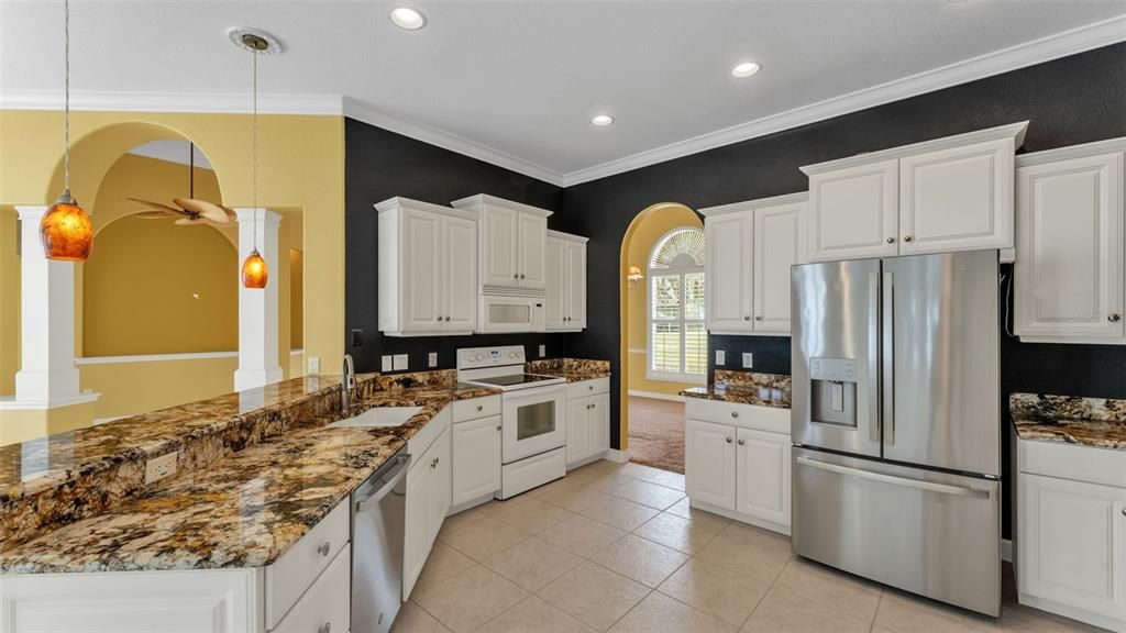 For Sale: $744,900 (3 beds, 3 baths, 2295 Square Feet)