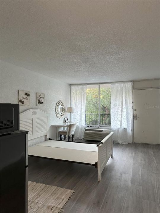 待售: $58,000 (1 贝兹, 1 浴室, 276 平方英尺)