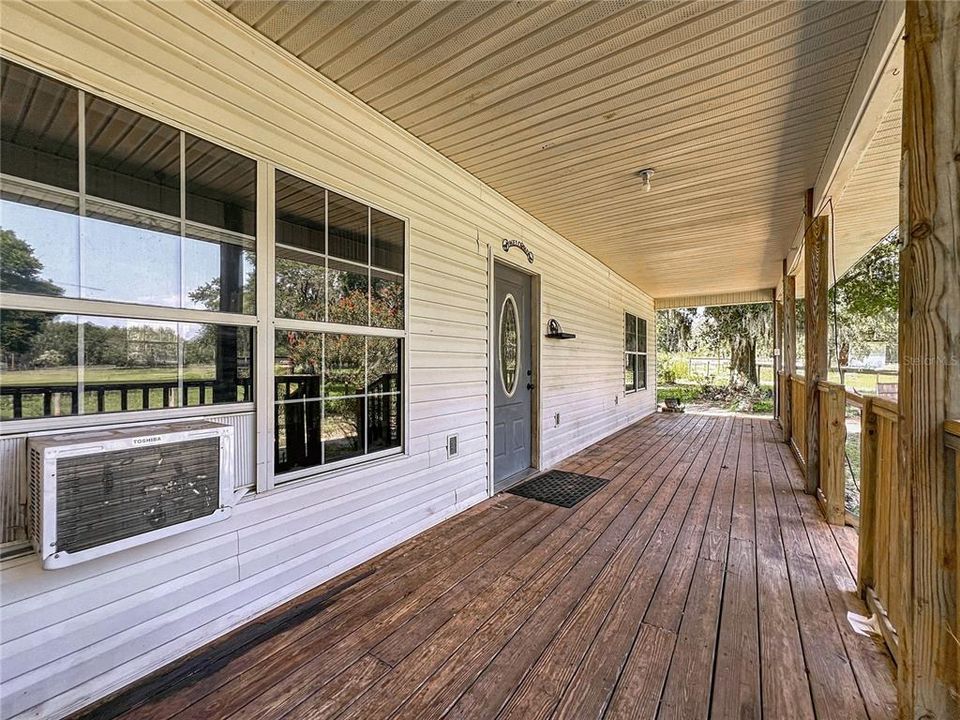 For Sale: $649,995 (3 beds, 2 baths, 1360 Square Feet)