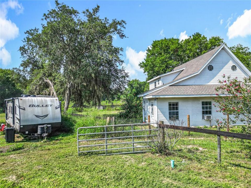 For Sale: $649,995 (3 beds, 2 baths, 1360 Square Feet)