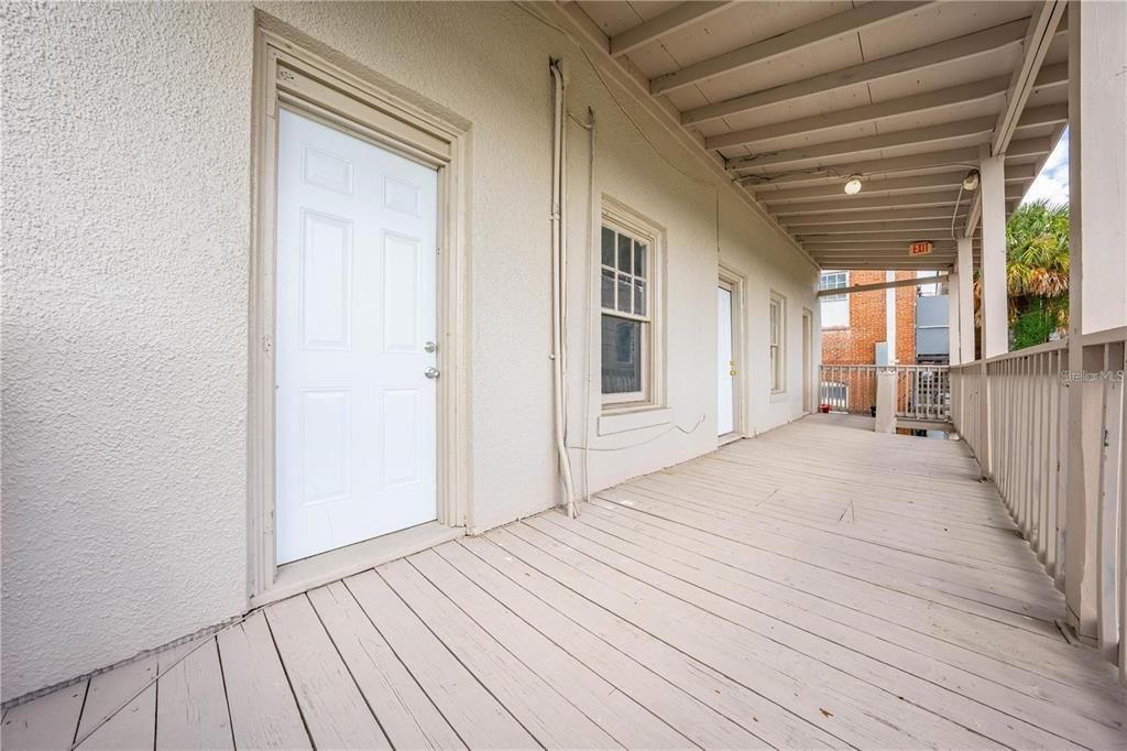 For Rent: $1,125 (1 beds, 1 baths, 700 Square Feet)