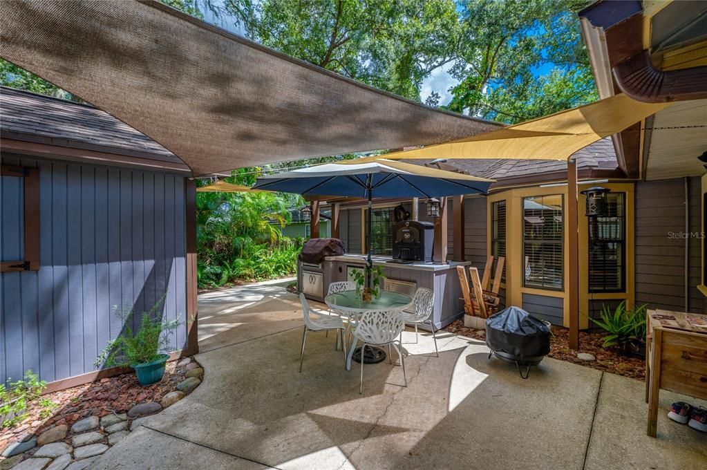 Activo con contrato: $330,000 (3 camas, 2 baños, 1692 Pies cuadrados)