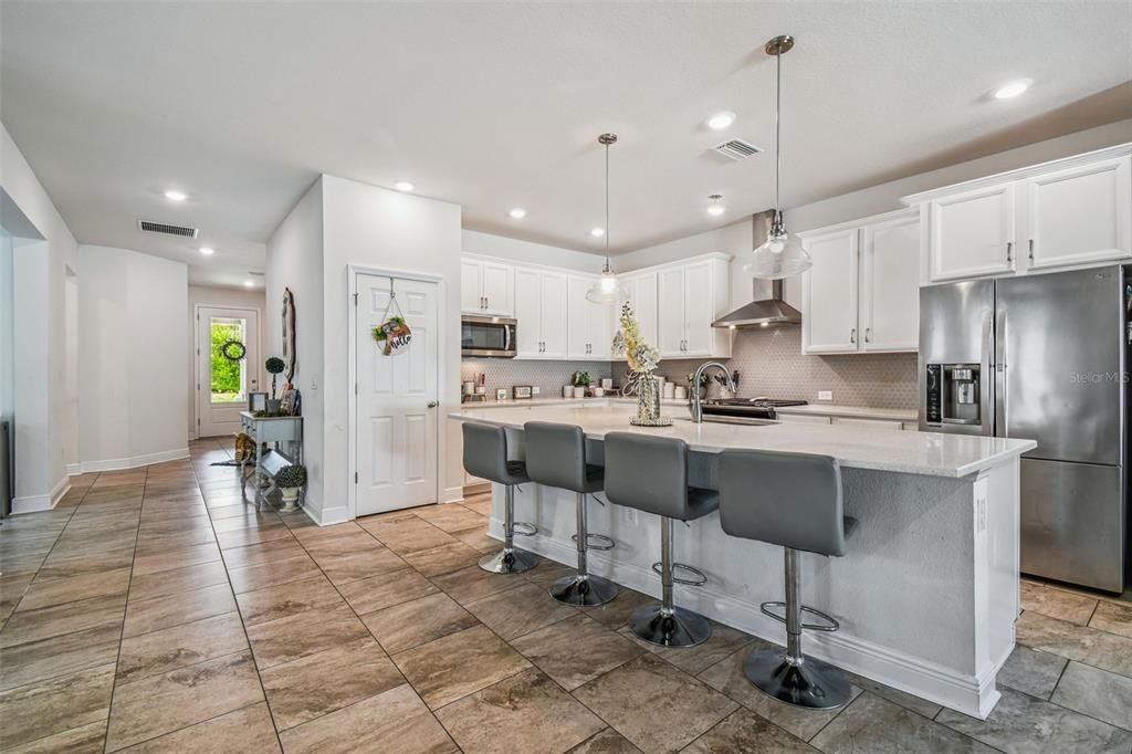 На продажу: $549,000 (3 спален, 2 ванн, 2105 Квадратных фут)