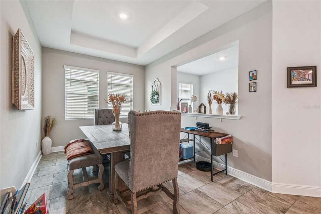 На продажу: $549,000 (3 спален, 2 ванн, 2105 Квадратных фут)