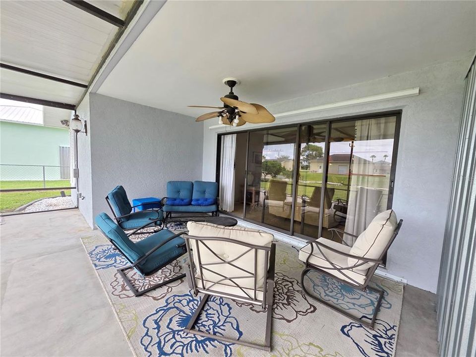 For Sale: $399,900 (2 beds, 2 baths, 1408 Square Feet)