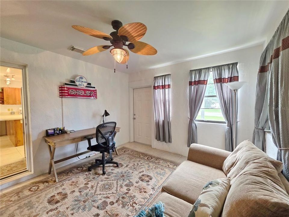 For Sale: $399,900 (2 beds, 2 baths, 1408 Square Feet)