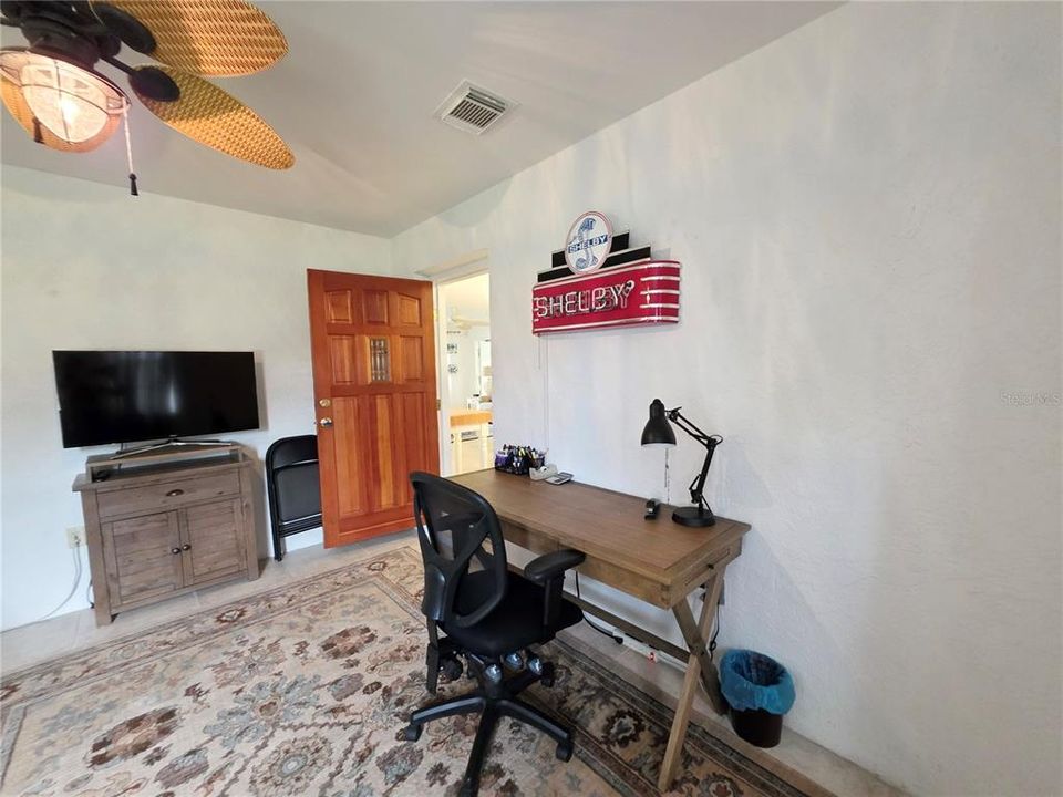 For Sale: $399,900 (2 beds, 2 baths, 1408 Square Feet)