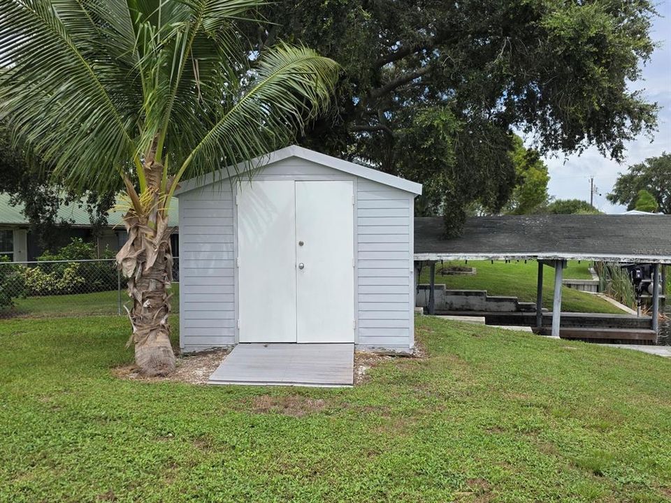 For Sale: $399,900 (2 beds, 2 baths, 1408 Square Feet)