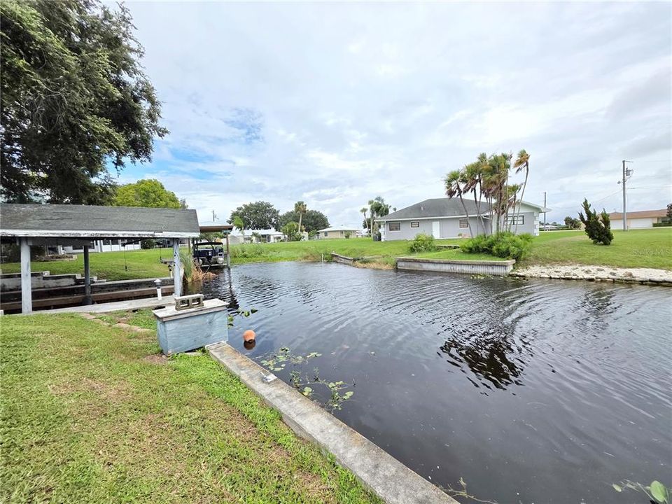 For Sale: $399,900 (2 beds, 2 baths, 1408 Square Feet)