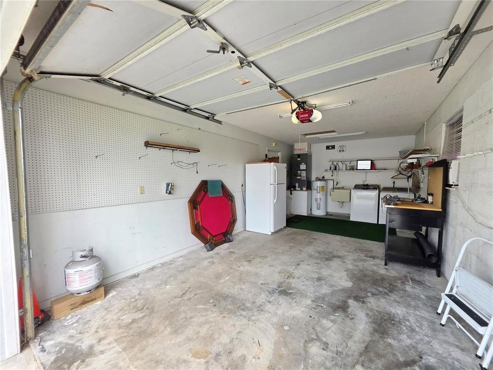 For Sale: $399,900 (2 beds, 2 baths, 1408 Square Feet)