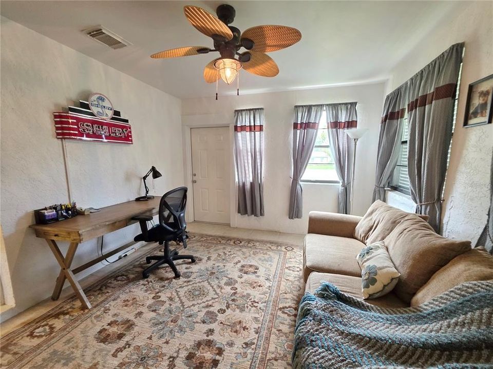 For Sale: $399,900 (2 beds, 2 baths, 1408 Square Feet)