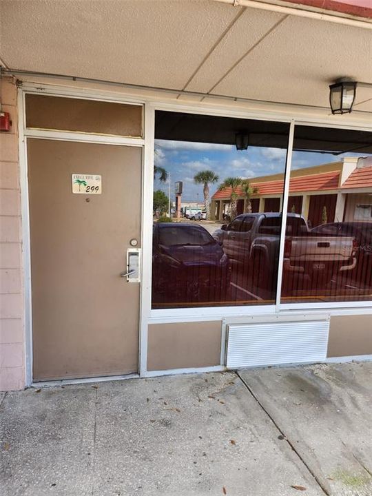 В аренду: $900 (1 спален, 1 ванн, 300 Квадратных фут)