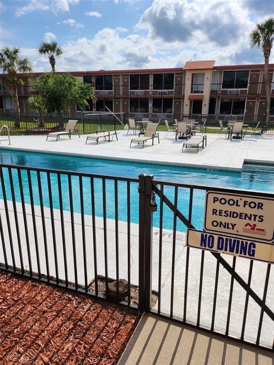 В аренду: $900 (1 спален, 1 ванн, 300 Квадратных фут)