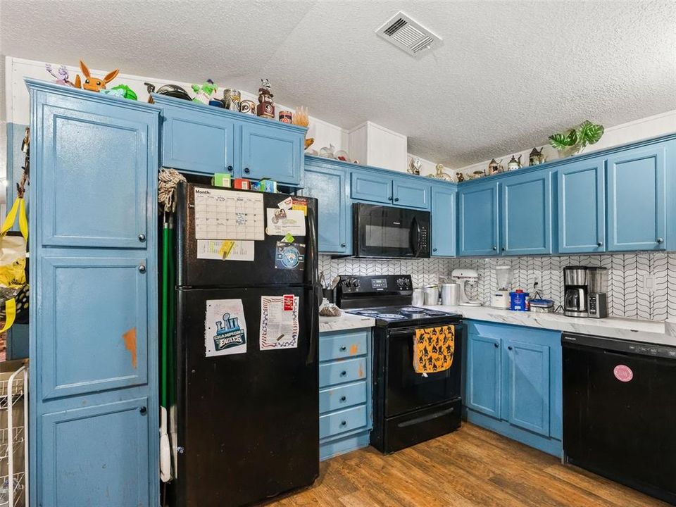 На продажу: $425,000 (3 спален, 2 ванн, 1809 Квадратных фут)