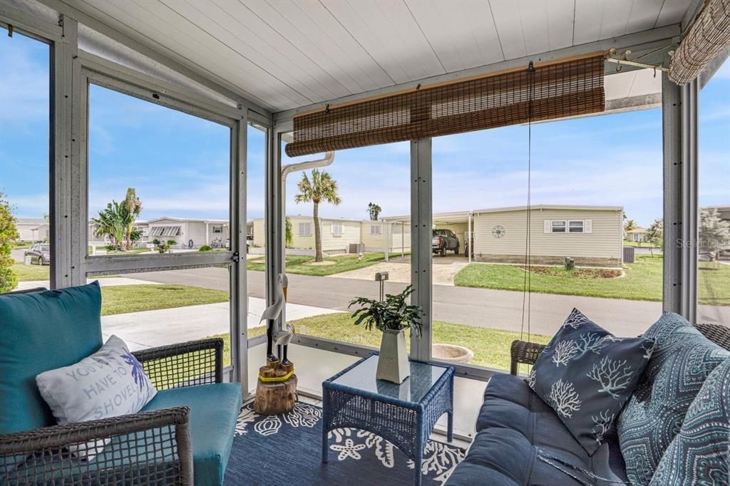 合同活跃: $159,900 (2 贝兹, 2 浴室, 960 平方英尺)